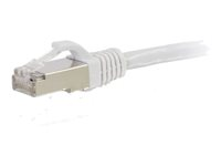 C2G Cat6a Booted Shielded (STP) Network Patch Cable - Patchkabel - RJ-45 (han) til RJ-45 (han) - 30 cm - STP - CAT 6a - formet, knastfri, strenget - hvid 89933